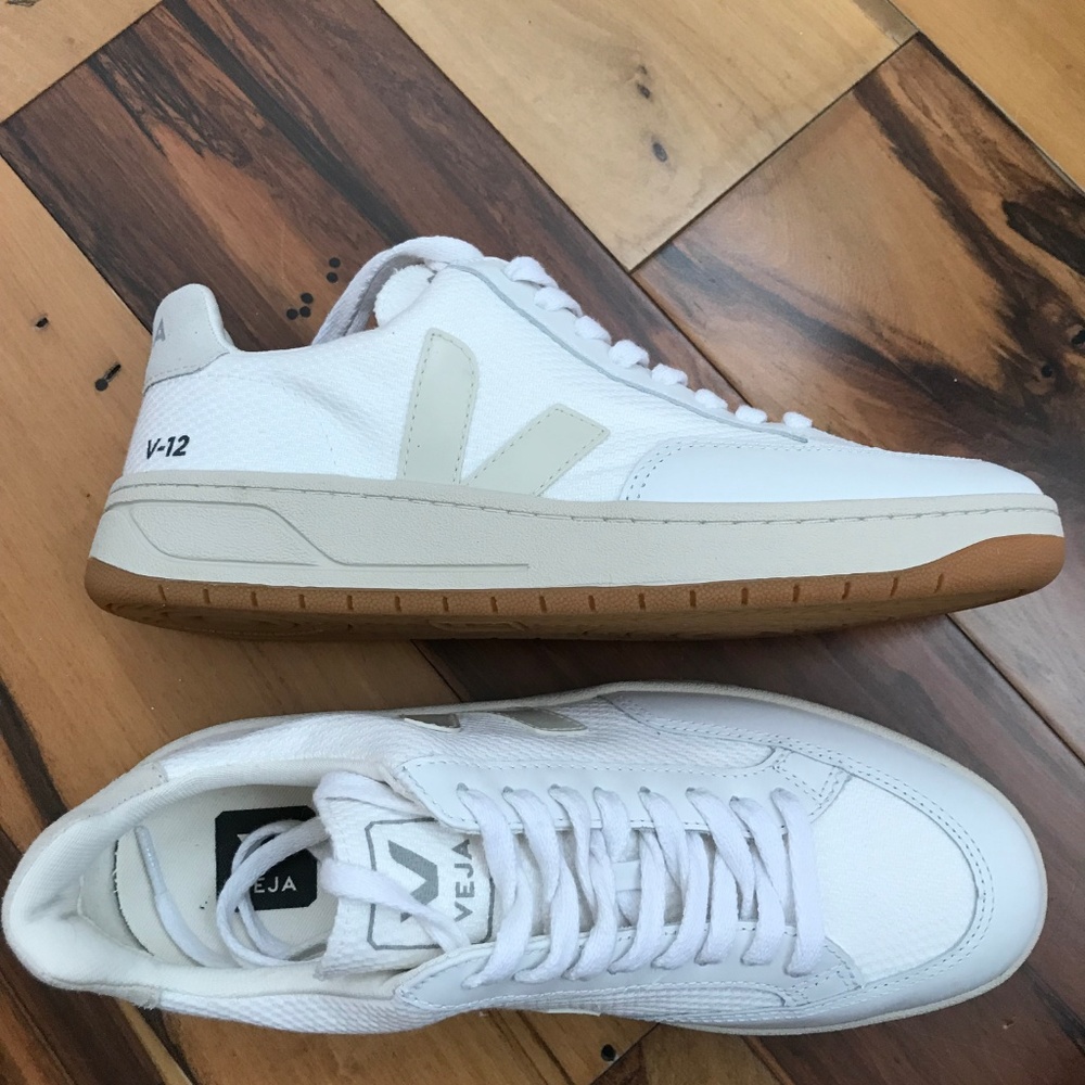 Women's Veja Sneakers - V-12 B-MESH WHITE PIERRE